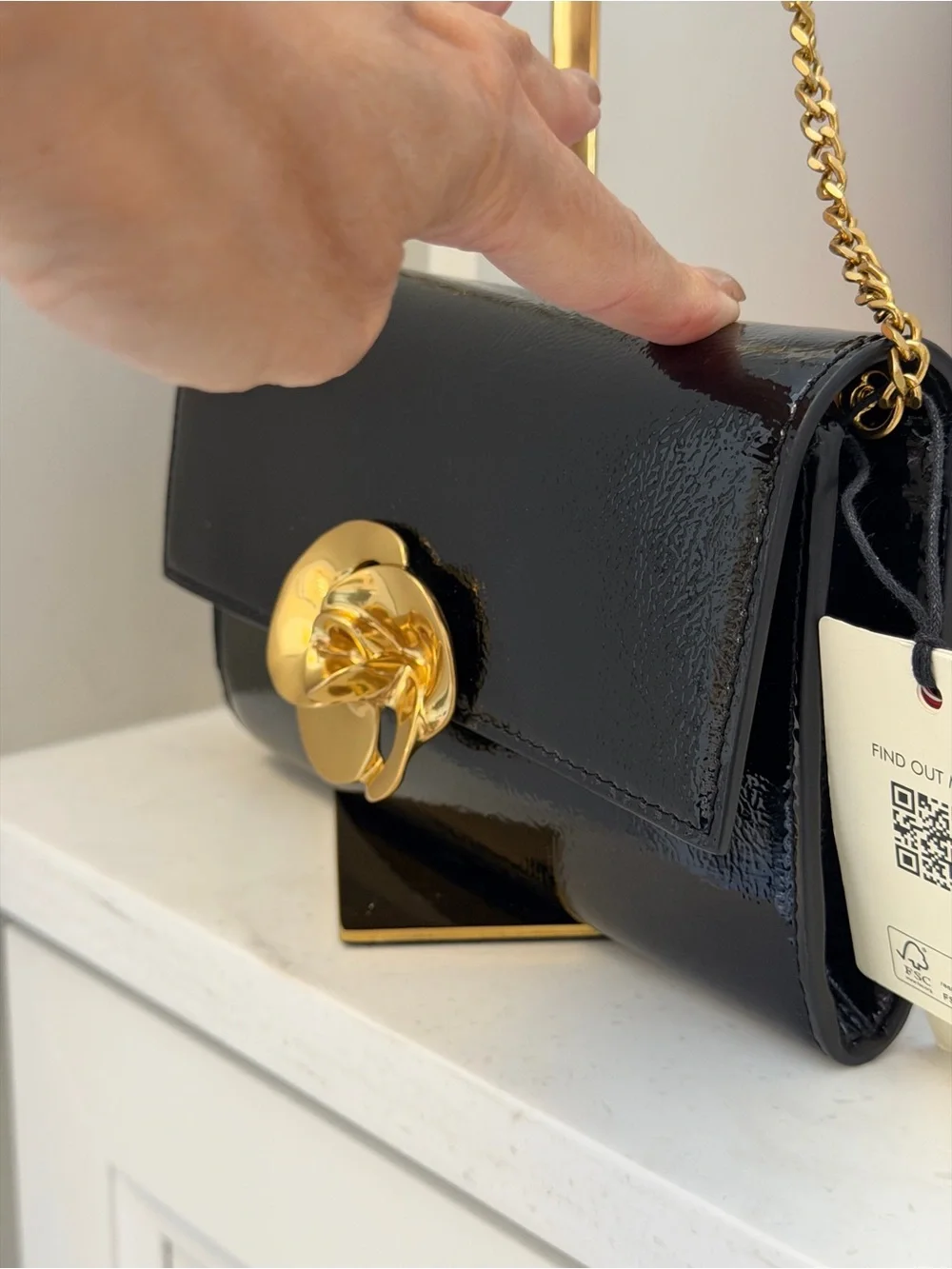 Ted Baker compact patent